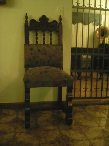 Par de sillas antiguasIdeales para su biblio - Imagen 1