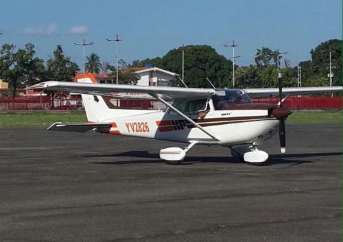 Cessna R172k Edición Especial 6 cilindros Mo - Imagen 1