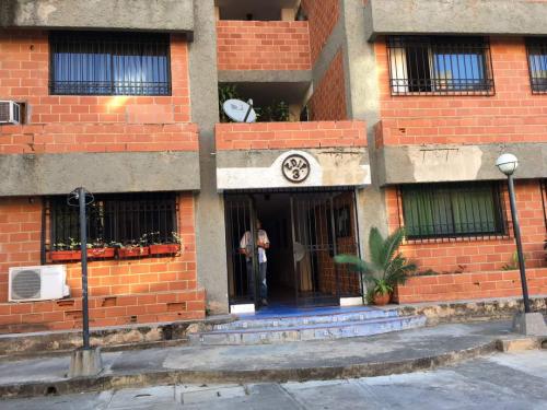 vendo apartamento en Naguanagua Residencias B - Imagen 2